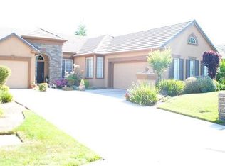 10417 E Lylewood Way, Clovis, CA 93619