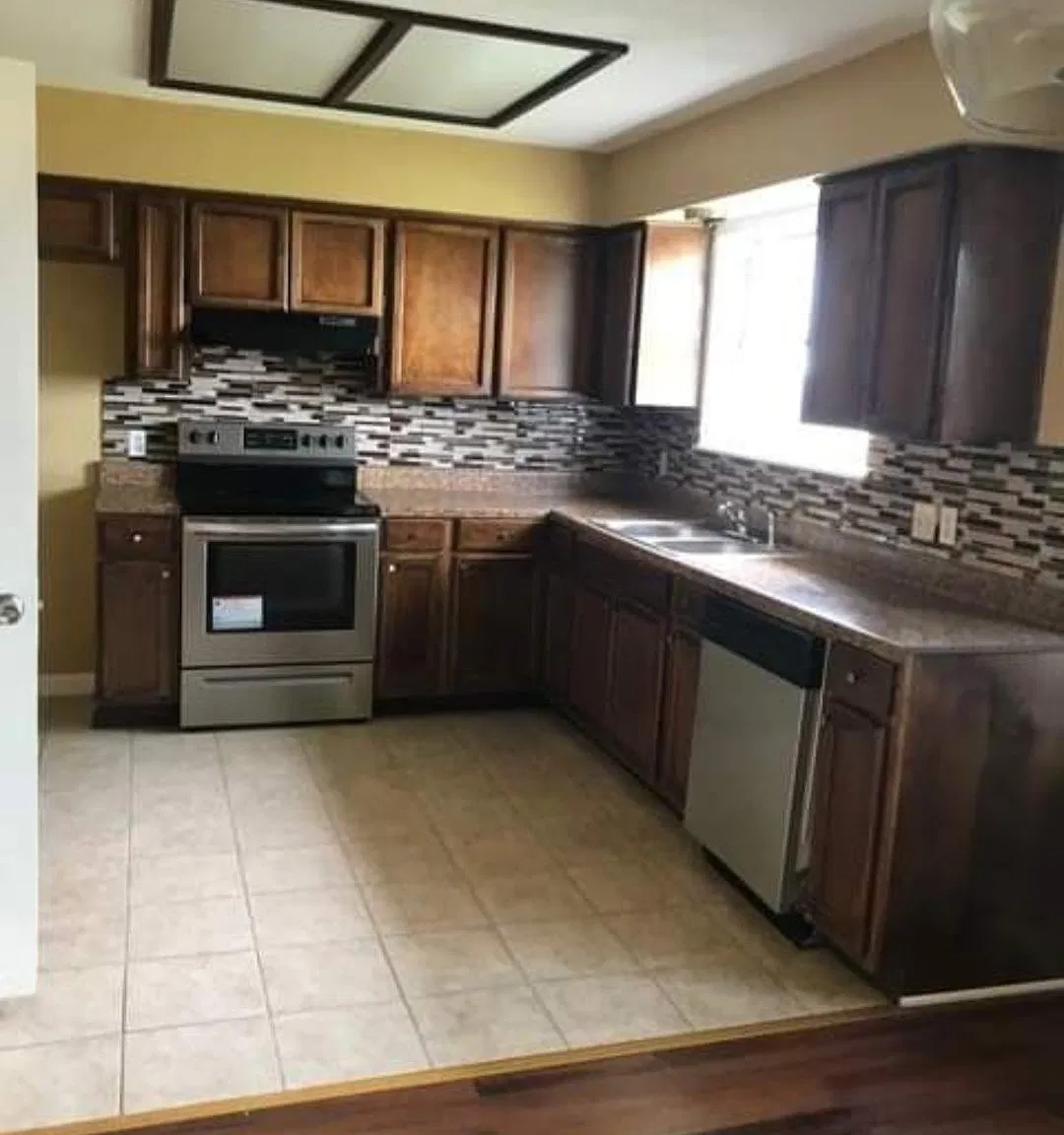 4 bed, 1900 sqft, $1,900 — Photo 2