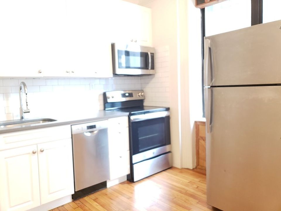 1st image of 515 Cathedral Pkwy #1SH