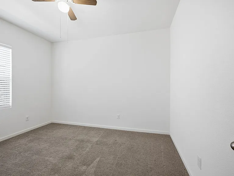 5325 Stone Meadow Ln — Photo 3