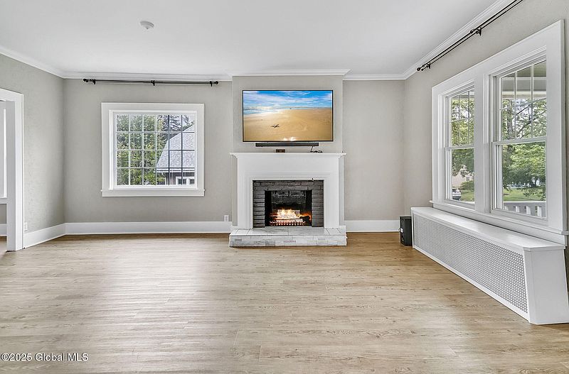 3rd image of 2240 Story Avenue