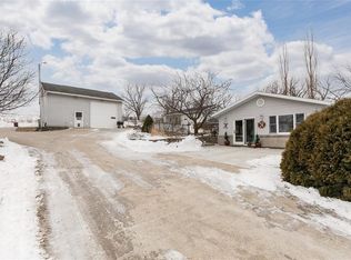 2364 400th Ave, Victor, IA 52347