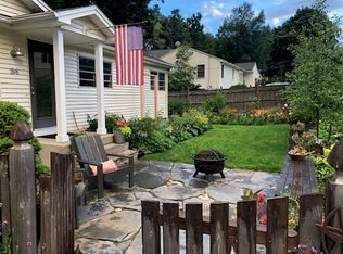 34 Topsfield Cir, Shrewsbury, MA 01545