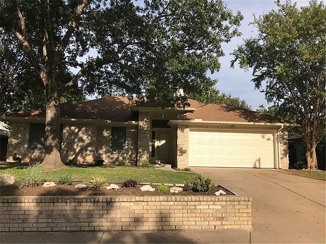 1st image of 208 N Mount Rushmore Dr