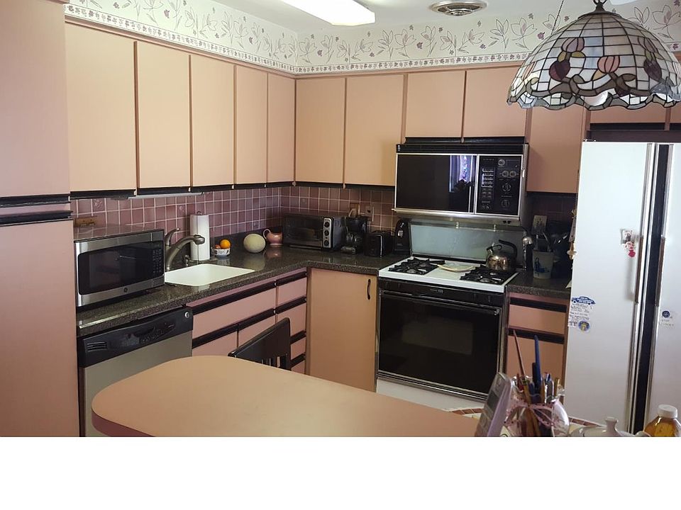 2nd image of 5016 N Convent Ln APT L
