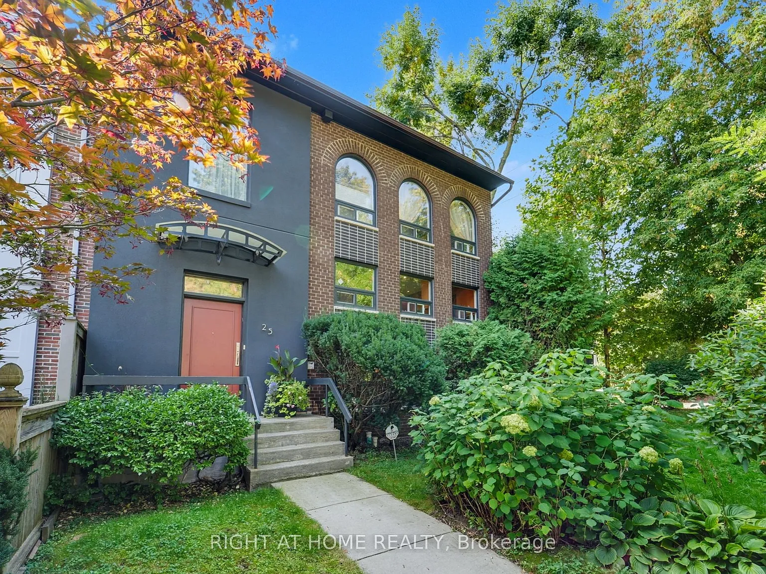 5 bed, $7,800 — Photo 1