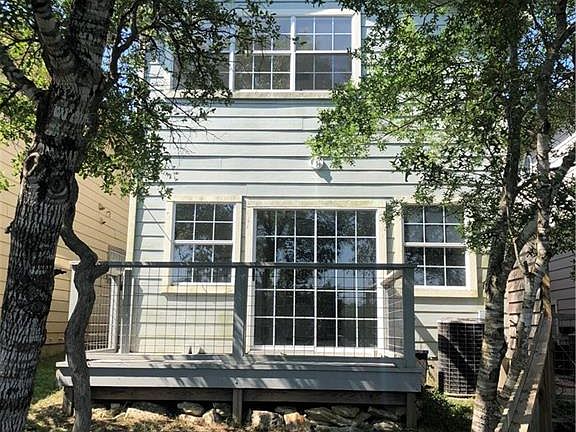 5th image of 142 Shady Bluff Dr