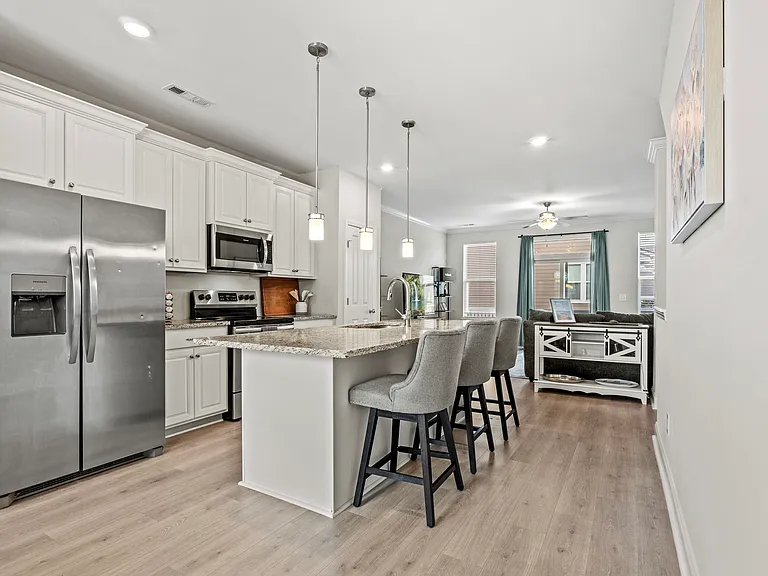 833 Westcott Ln — Photo 11