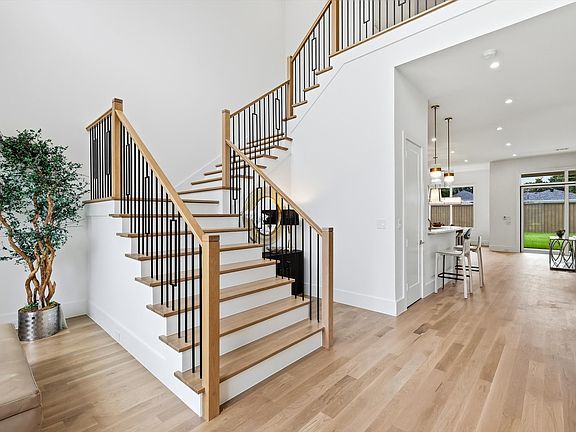 4th image of 3933 Cortez Dr