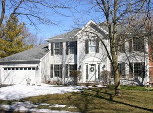 715 West Ln, Geneva, IL 60134