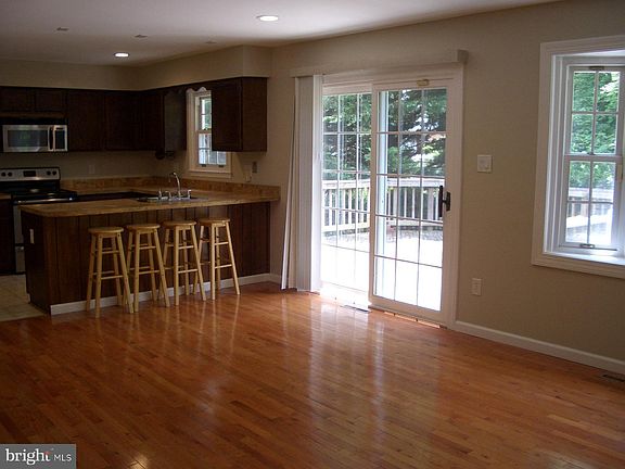 2nd image of 9617 Lincolnwood Dr