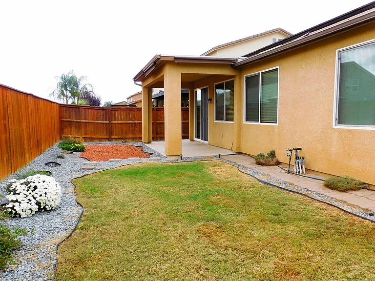 3098 Wrenwood Ave — Photo 8