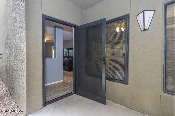 1 bed, 1.0 bath, 701 sqft, $2,000 — Photo 2