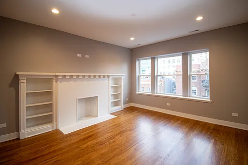 5310-12 S Harper Ave #3N Photo 1