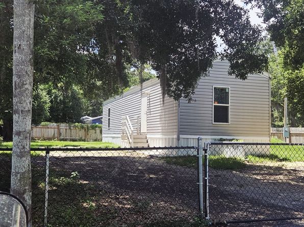 221 Whispering Pine Dr