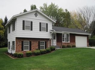 141 Fairview Ln, Nekoosa, WI 54457