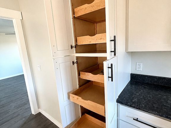 5th image of 36125 Cyrus Ct