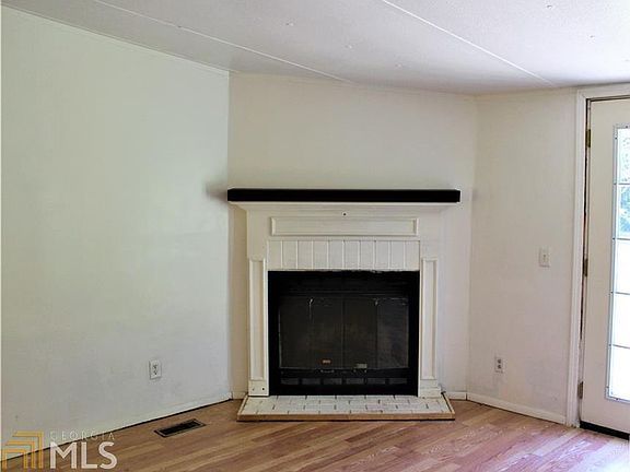 5th image of 187 Belmont Dr