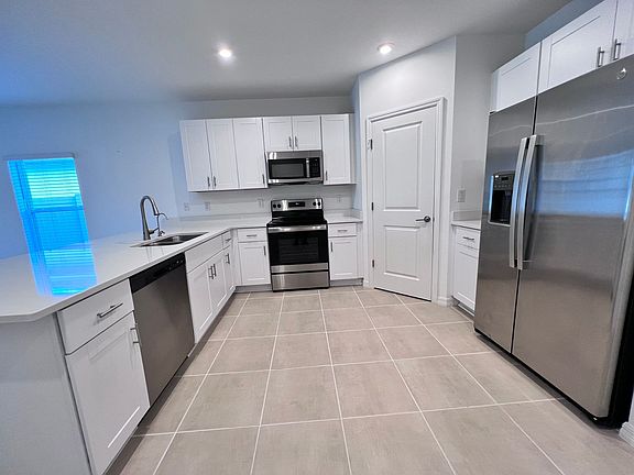 4th image of 4791 Vellacito Way