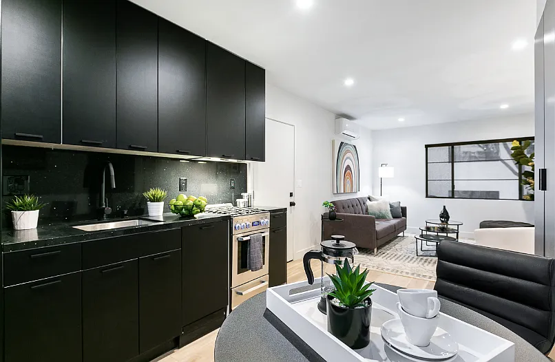 221 Lucas Ave #3