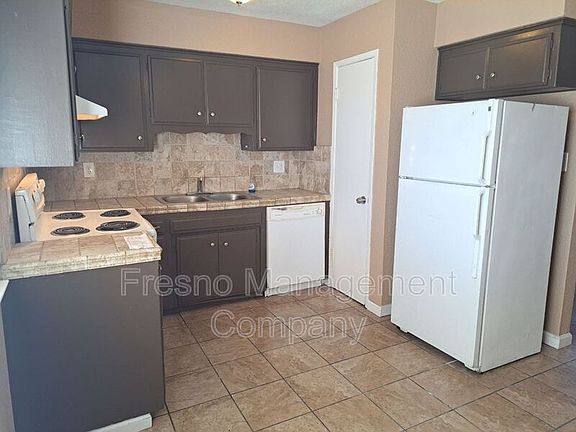 4th image of 1620 E Yale Ave APT 201