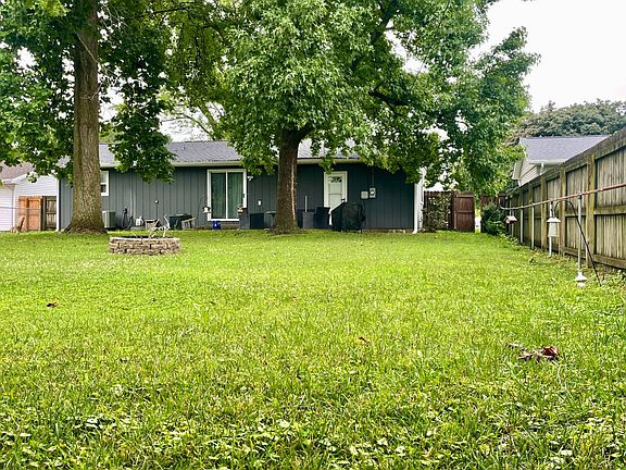 3rd image of 349 Woodland Dr