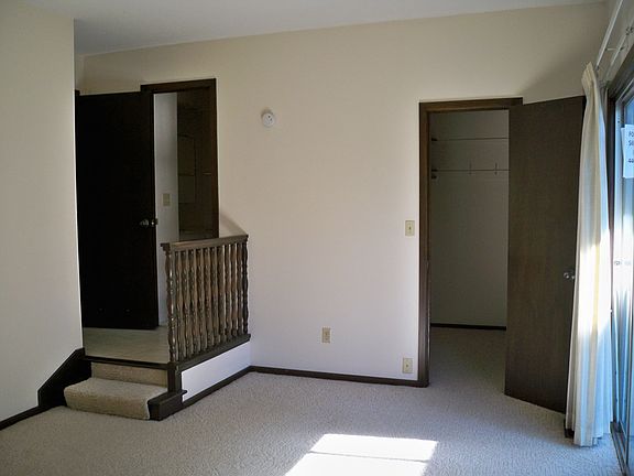 3rd image of 423 W 104th St APT A