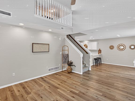 4th image of 3799 Village Run Dr Unit 908
