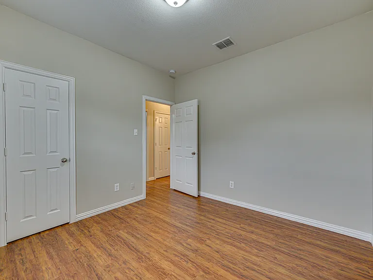 102 Paloma Cir — Photo 26