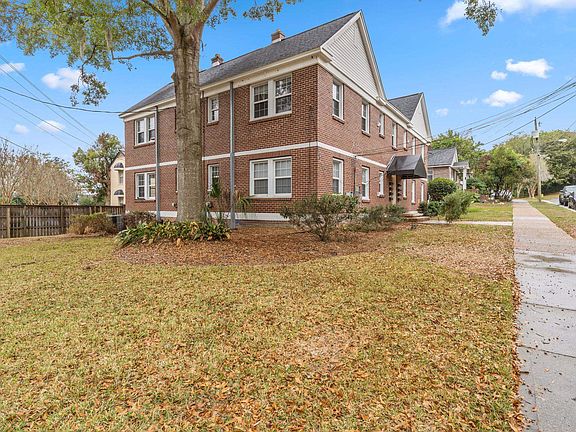 2nd image of 557 Beverly Ct APT 1