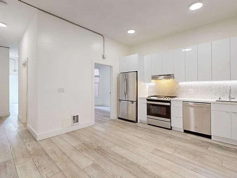 755 6th Ave #759-2 — Photo 2