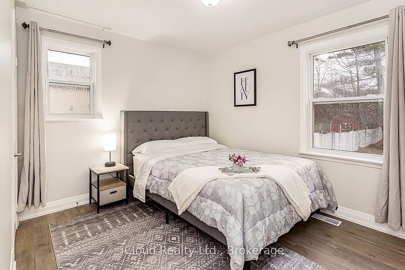 Toronto House for rent - 5 Bedrooms — photo 12