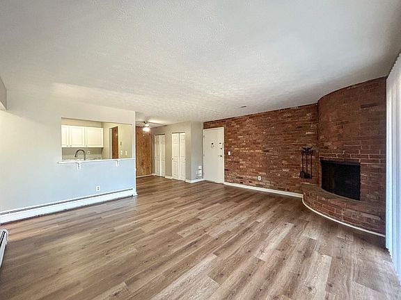 2nd image of 5910 Belmont Ave #3