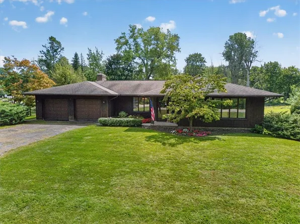 421 Furman Rd, Fairport, NY 14450