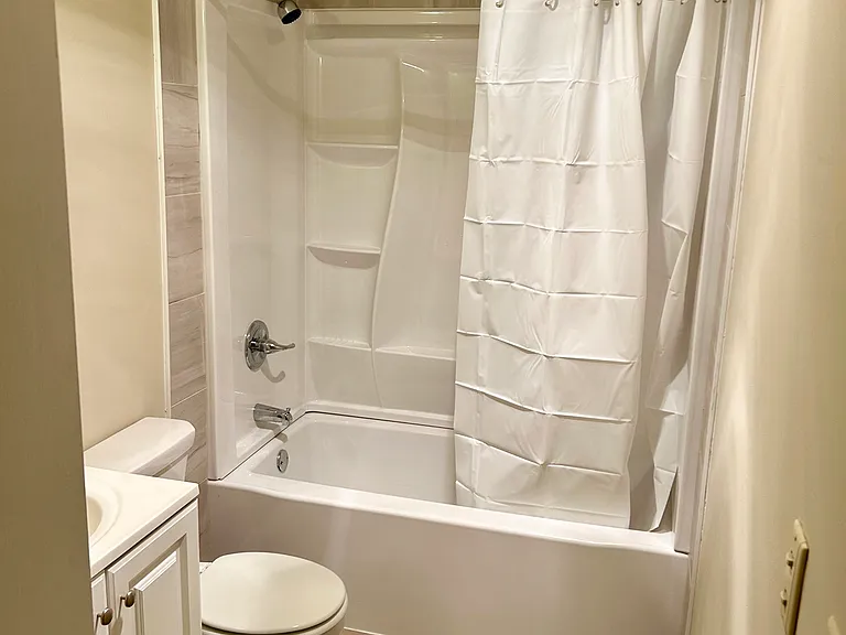 325 Ashland Ave #3 — Photo 5