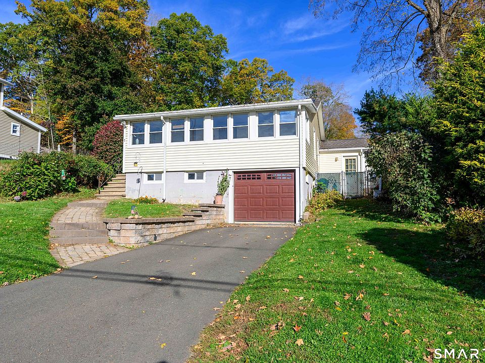 1st image of 7 Edge Hill Road