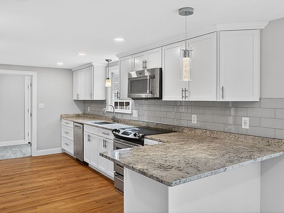 5th image of 141 Braeside Road