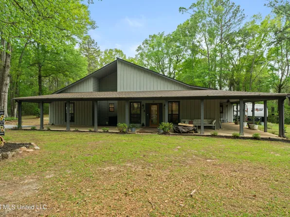 28 Woodland Rd, Hattiesburg, MS 39401