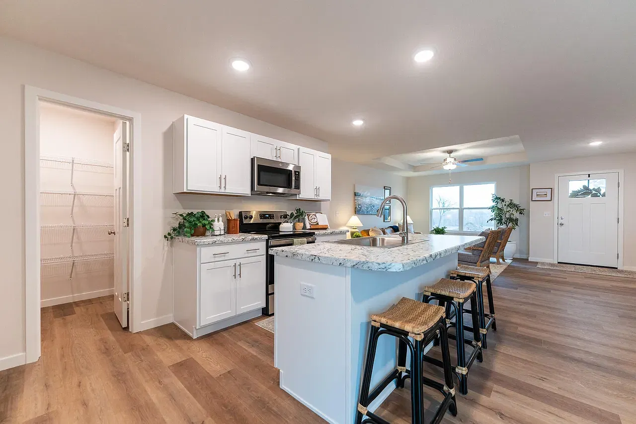 3 bed, 1477 sqft, $1,750 — Photo 4