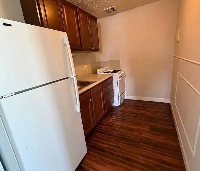 1451 Macon St #302 — Photo 2