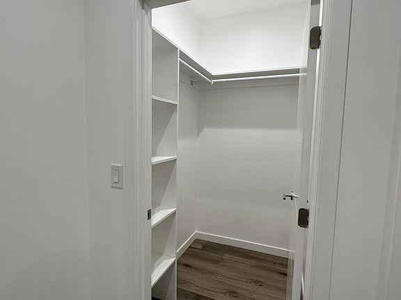 5th image of 10817 Peach Grove St #10817