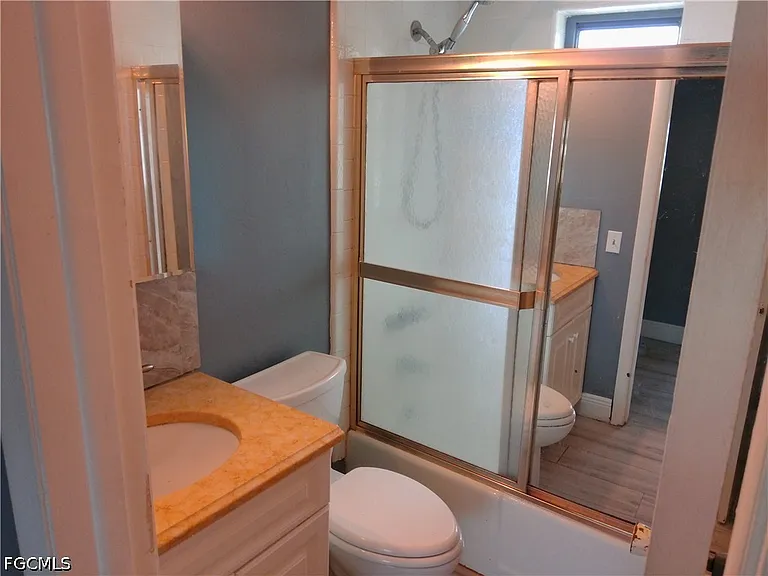 893 Iris Dr — Photo 19