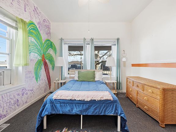 4th image of 128 W Roberts Ave