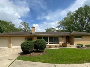 306 N River Rd, McHenry, IL 60051