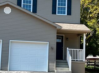 226 N Colonial Dr, Hagerstown, MD 21742