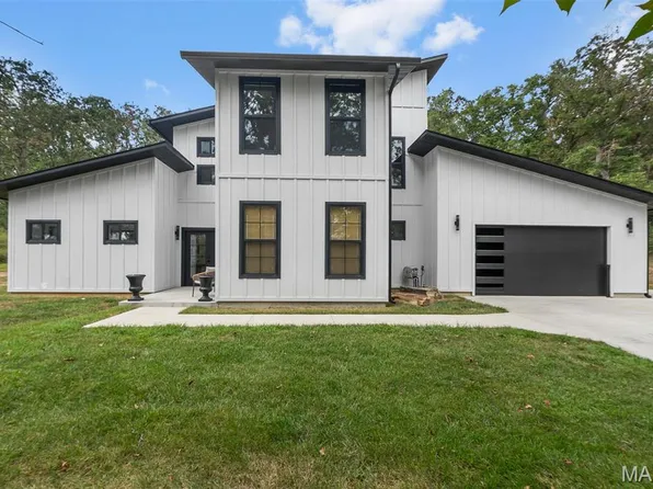 503 N Deer Trl, Fredericktown, MO 63645