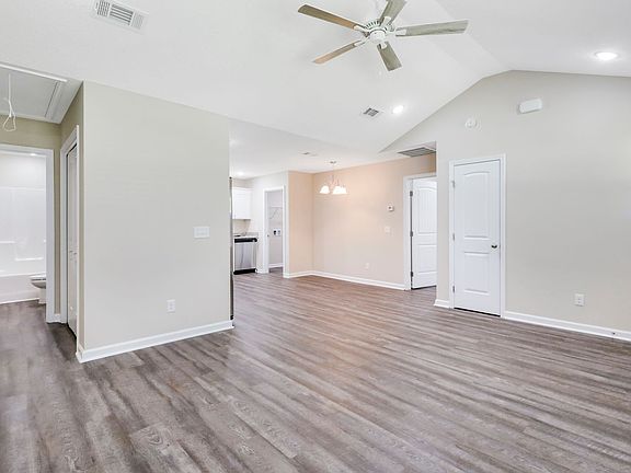 4th image of 561 Church Cir