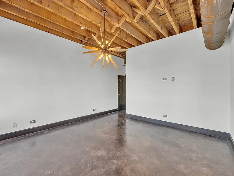 2419 W 14th St #2 — Photo 16
