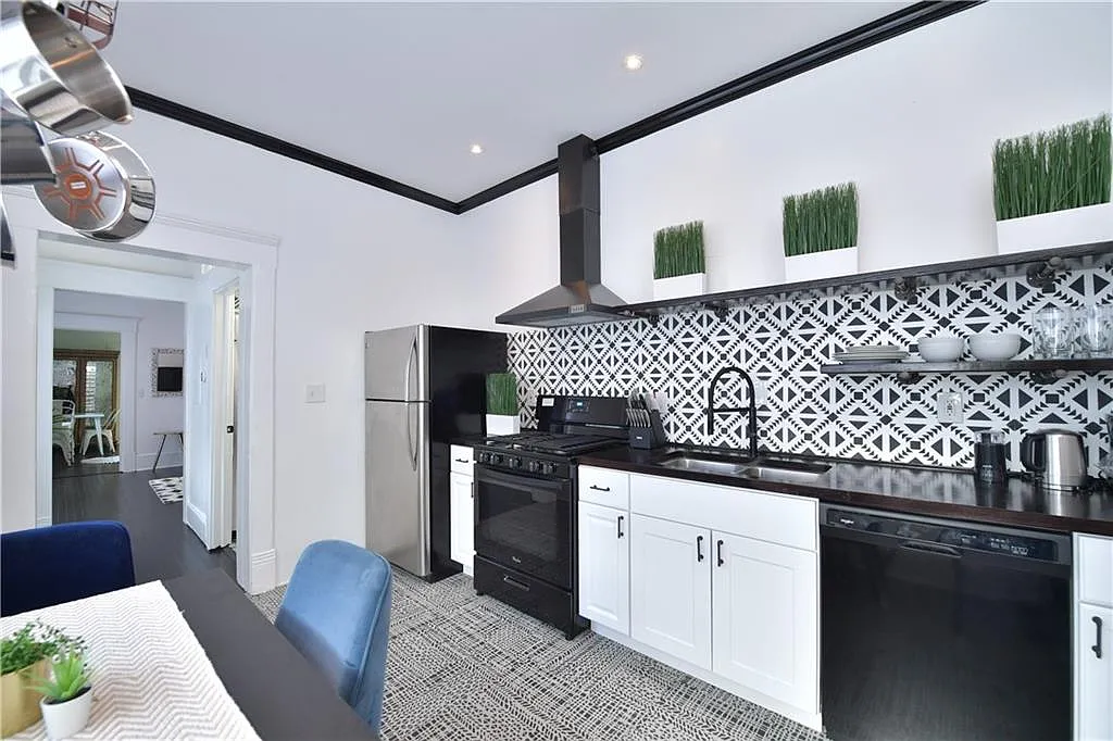 1 bed, 1.0 bath, 650 sqft, $3,000 — Photo 3