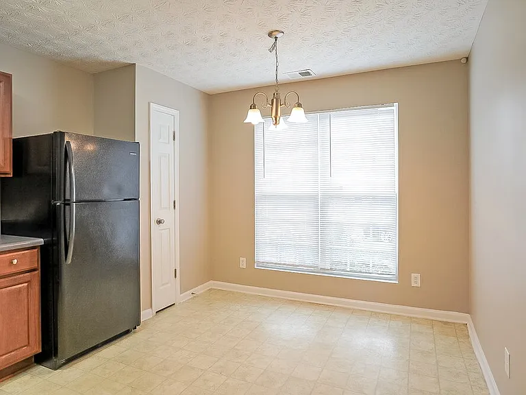 216 Meadowlark Pl — Photo 9